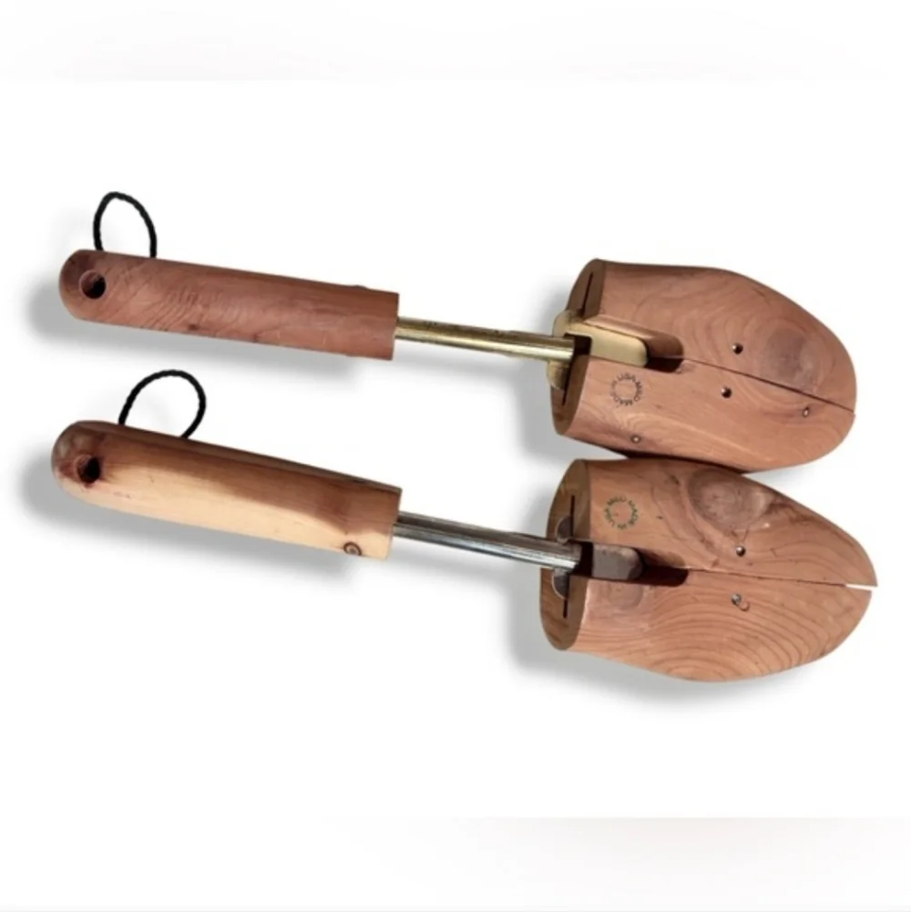 MACY’S Cedar Shoe Tree Adjustable Split Toe Size Medium